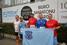 Biegacze z powiatu w poznańskim maratonie